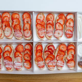 French Toasts (Tray of 16 Units)