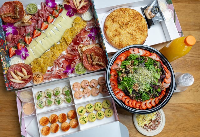 Gourmet Lunch Package (Serves 12, 4 Bites Each).